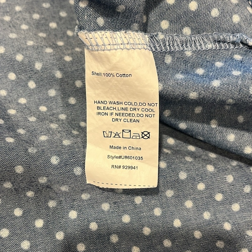 SUZANNE BETRO, beautiful denim blue and white polka dot crossover  blouse 2x - Picture 10 of 14